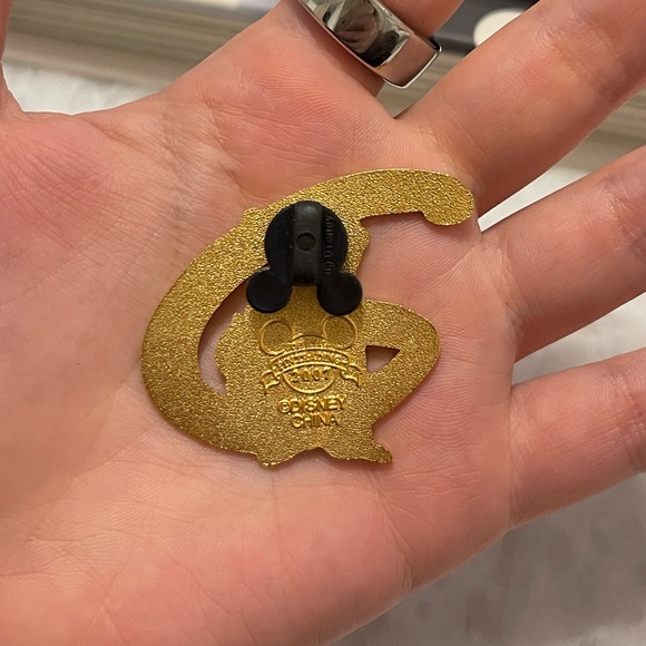 Chip and Dale “D” Disney Trading Pin 2007 - Picture 2 of 3